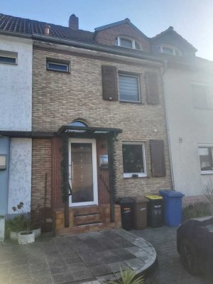 Günstiges, Kernsaniertes 3-Zimmer-Reihenhaus in Worms Innenstadt Nord mit Garten und Stellplatz