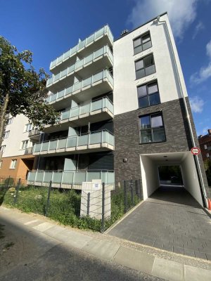 schöne 2 Zimmer Dachgeschoßwohnung mit gehobener Innenausstattung in Citynähe