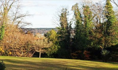 Sonnige 3,5-Zimmer-Terrassenwohnung mit Seeblick in Toplage von Tutzing