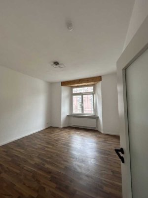 Geschmackvolle, sanierte 3-Zimmer-Wohnung mit Balkon in Offenbach