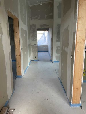 Helle 3-Zimmer-Dachgeschosswohnung  mit Balkon in Kämpfelbach - Erstbezug nach Kernsanierung