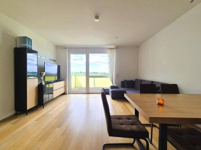 Stadt Haag Zentrum! Sonnige 2-Zimmer-Wohnung mit Balkon und herrlicher Fernsicht, 51 m² WNFL, Küche möbliert, Carport!