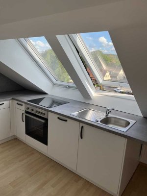 Neu renovierte DG- Wohnung mit Küche  Balkon und Außenterasse in Heroldsbach