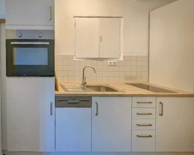 Geschmackvolles 1,5  Zimmer Apartment mit Terrasse und EBK in Stuttgart Obertürkheim