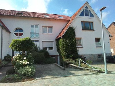 Wohnen wie im eigenen Haus: 4- Zimmer-Wohnung über 2 Etagen