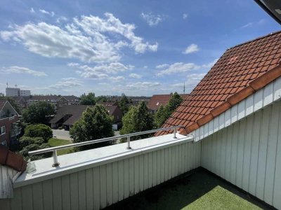 Platz für die kleine Familie! 2 Zimmer-Dachgeschoss-Wohnung mit Charme und Balkon