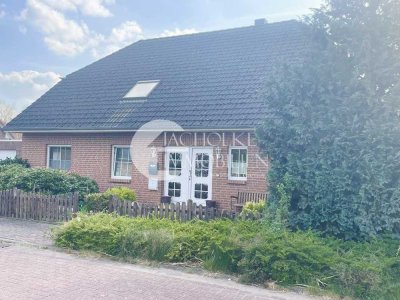 Wohnen mit Charme: Stilvolle Dachgeschosswohnung mit Dachterrasse & Gartenmitbenutzung