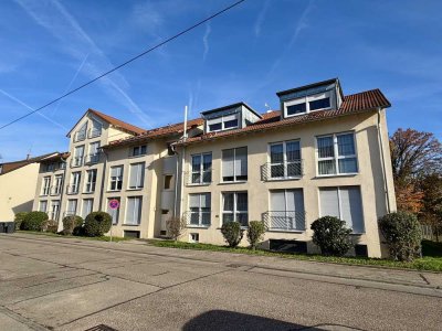 Gepflegte Single-Wohnung mit Balkon und EBK