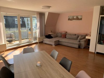 Lichtdurchflutete 5 Zimmer Maisonette Wohnung in Bestlage von Refrath/Frankenforst