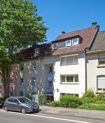 Renovierte 3-Zimmer Wohnung mit Balkon in ruhiger Seitenstraße