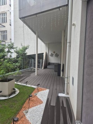 Gartenwohnung im 7. Bezirk | 52 m² Eigengarten | sanierter Altbau mit Garage | Innenhofruhelage
