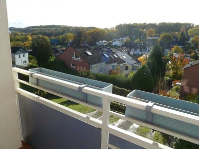 2 1/2 Zi Wohnung in Grünlage- ruhig gelegen- modernes Wohnen--Tageslichtbad--Balkon