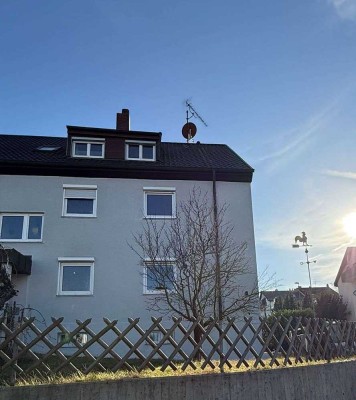 Gepflegtes 3 Familienhaus mit Garten und Garage in Stgt.-Mühlhausen