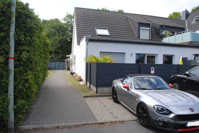Erdgeschoss-Gartenwohnung im Bungalow-Stil mit privatem Eingang