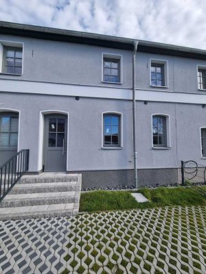 DIREKT VOM EIGENTÜMER - Exklusive 2-Raum-Maisonette-Wohnung mit gehobener Innenausstattung und KÜCHE