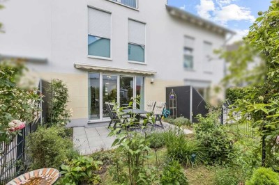 ++Familienfreundliches Zuhause: Großes Reihenmittelhaus in ruhiger Lage++