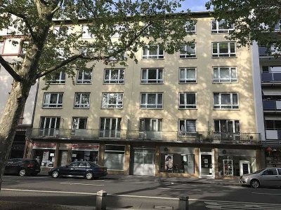 Gut geschnittene 2 Zimmer- Wohnung mit Balkon in Mainz-City, Nähe Kaufhof