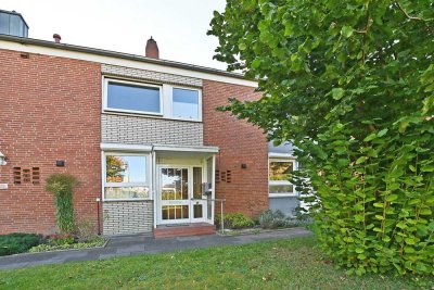 Zentral gelegenes, renovierungsbedürftiges Mittelreihenhaus auf sonnigem Westgrundstück inkl. Garage