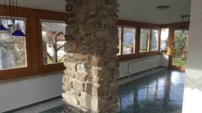 Seniorengerechte 3 Zimmerwohnung mit Wintergarten und Garten