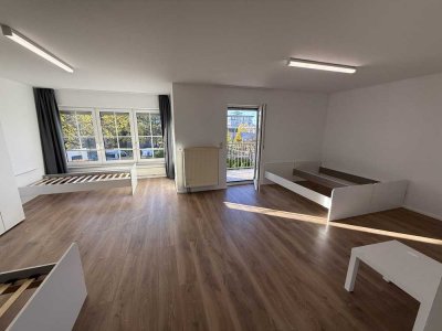 2-Zimmer-Wohnung mit Balkon & EBK - sofort bezugsfrei