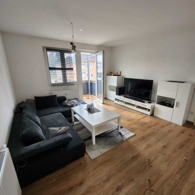 Top Sanierte 3 Zi Wohnung mit Balkon in ruhigem Zentrunsnahem Wohnviertel