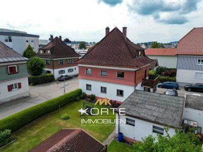 Kapitalanlage im Allgäu: 3-Familienhaus mit Garten, Garagen & Potenzial in gefragter Lage