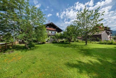 MEHRFAMILIENHAUS MIT SEEBLICK UND ENTWICKLUNGSPOTENZIAL, Bad Wiessee