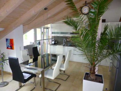 Neuwertige 3-Zi.-Wohnung mit Balkon und Einbauküche, in unmittelbarer Nähe zum Donaupark