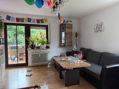 Befristet: Charmante 2 Zi. EG Wohnung mit Balkon und Garten in Kirchheim ab Mitte März