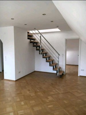 Modernisierte Maisonnetten 3-Zimmer-Wohnung mit Balkon und Einbauküche in Mannheim