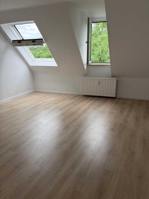 Moderne 2-Zimmer-Dachgeschosswohnung in Wuppertal ***WBS notwendig!***