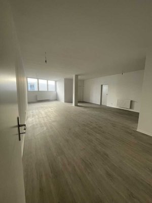 Erstbezug ! Stilvolles 1 - Zimmer Loft in zentraler Lage !