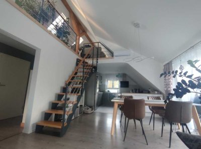 Maisonette-Wohnung mit Balkon und Gartenoption in 2 Familien Haus *Befristet*