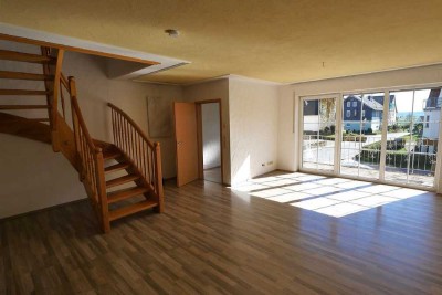 3,5-Zimmer-Maisonette-Wohnung mit Freisitz in Ahorn-Witzmannsberg