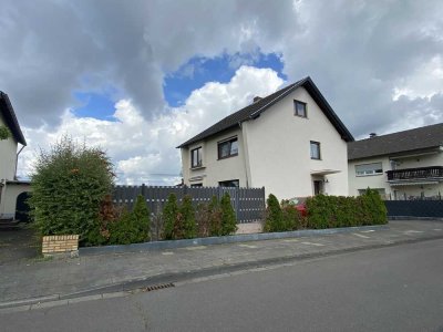PROVIONSFREIER Eigenbestand - Freistehendes 2 Generationenhaus mit grossem Garten ...