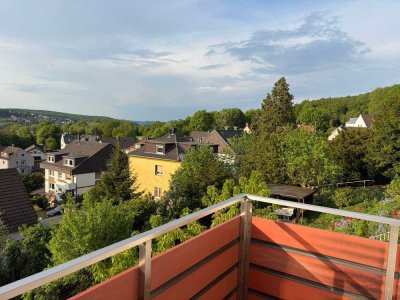 45 m2 Whg mit Tageslichtbad, Schlafzimmer, Wohnküche und Balkon - fantastischer Ausblick