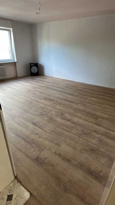 Schöne 5-Zimmer-Wohnung (aktuell in Renovierung) in Wiesbaden Biebrich