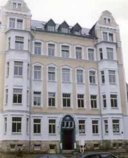 Günstige und vermietete 2-Zimmer mit Laminat und Wannenbad in ruhiger Lage!