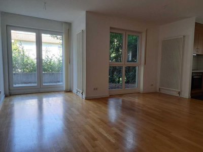 2-Zimmer EG-Wohnung mit Terrasse und Einbauküche in Karlsruhe Knielingen