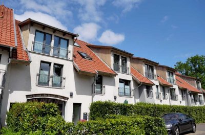 Luxuriöse, renovierte 5-Zi-Wohnung im EG, mit Terrassen, Garten u. PKW-Stellplatz, in Isernhagen KB