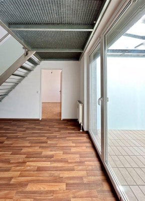 3-ZIMMER-WOHNUNG MIT LOGGIA AM SCHWERTBERGER MARKTPLATZ! AB 01.09.2026 VERFÜGBAR!