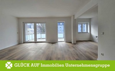 Neubauniveau nach Kernsanierung: 2,5-Zimmer-Wohnung mit Balkon und Fußbodenheizung