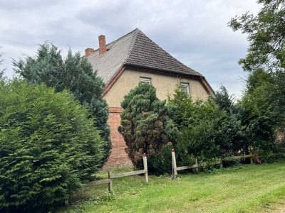 Einfamilienhaus auf großem Parkähnlichen Grundstück