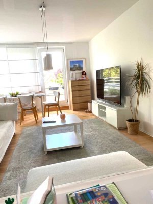 WG Zimmer Nähe Unicampus Westend für ein Mädchen oder eine junge Frau in einer Mädchen WG