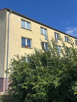 + + + helle Dreizimmerwohnung mit Einbauküche und Weitblick  + + +