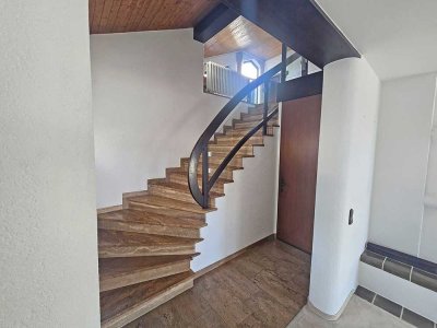 Exklusive Maisonette mit Galerie, Balkon  und  Dachterrasse – wohnen mit Burgblick! Bieterverfahren!