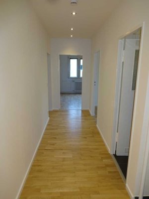 BEZUGSFREI - MODERNISIERT - BALKON - RUHIG & GRÜN