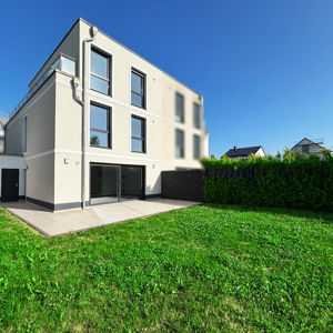 Moderne Doppelhaushälfte mit Garten und Dachterrasse in TOP-Lage