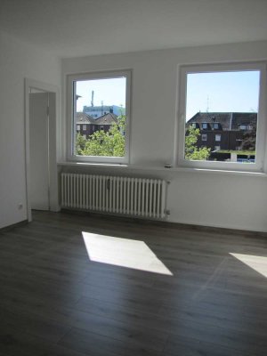 Helle 2,5 Zimmer-Wohnung im 2. OG in Oberhausen-Sterkrade-Mitte