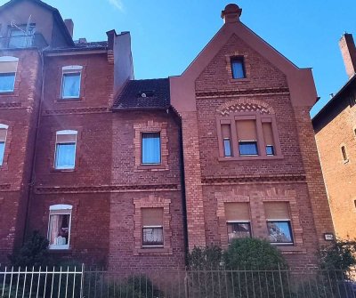 Backsteinträume in der Hanauer Vorstadt – Charmantes 2-Familienhaus mit Charakter!
